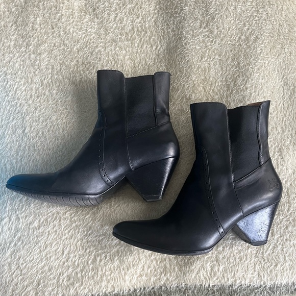 John Fluevog Purpose Intent Chelsea Boot - Black - Size 9.5 - Picture 4 of 12
